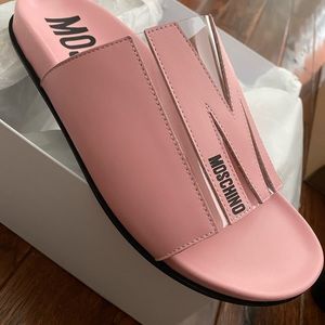 Moschino Slides